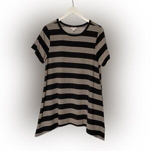 LuLaRoe Melissa Shark Bite Tunic